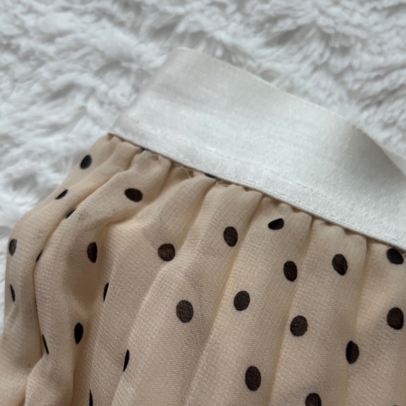 Polka Dot Pleated Skirt - Cream and Black. Elastic Waist - Picture 4 of 5